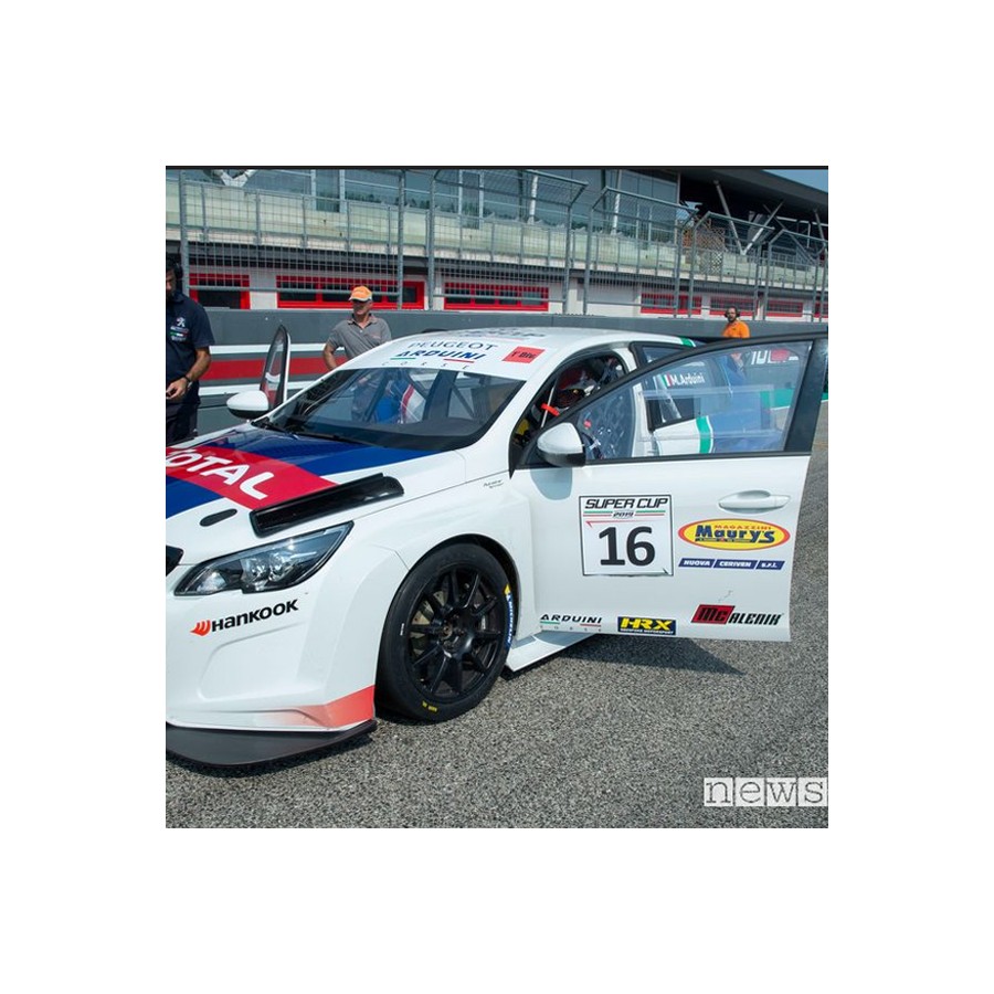 Vitre avant Makrolon BMW E36 coup?   