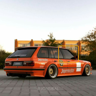 Vitre avant Makrolon BMW E30 touring   